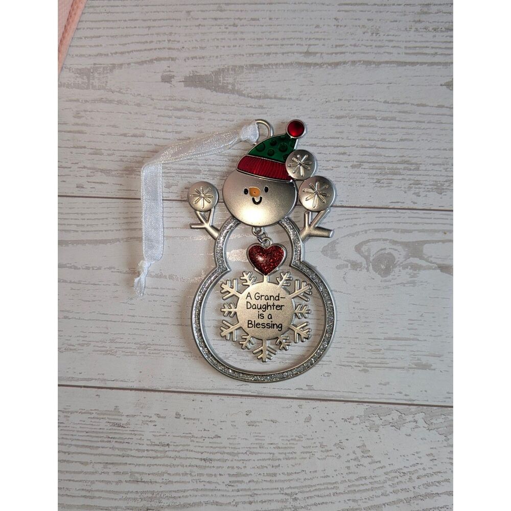 Christmas Ornament "A Grand-Daughter is a blessing" - Picture 1 of 5